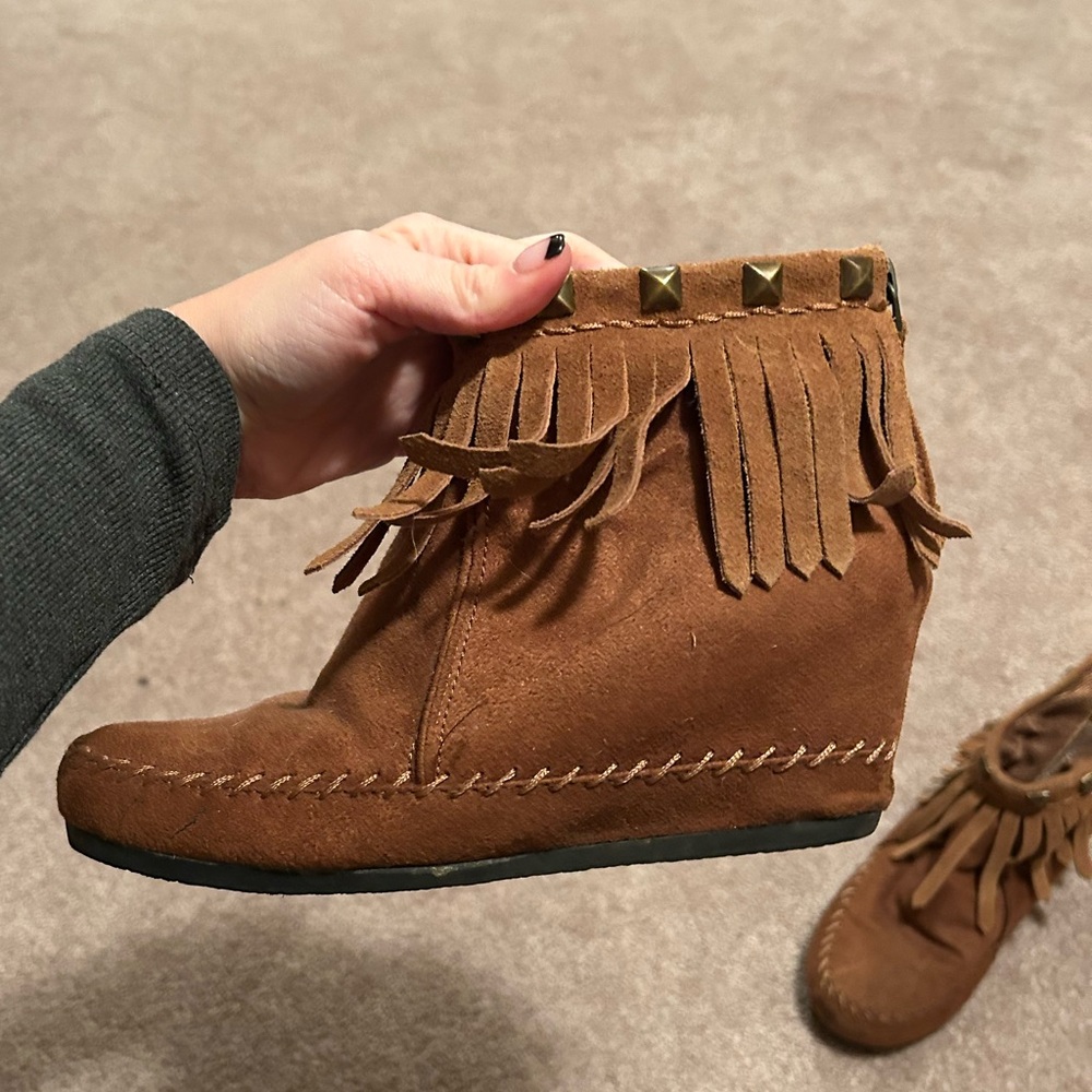 Mossimo Supply Co. brown suede moccasin wedge shoe